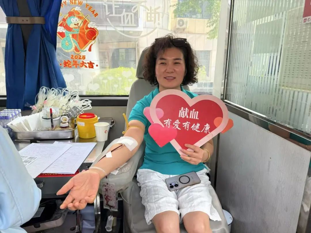 律师献血8.jpg